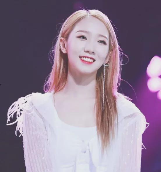 关于孟美岐最新爆料,揭秘她背后的故事与成长历程  第2张